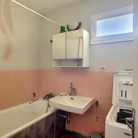 Maison De Plain-pied Avec Jardin, à 200m De La Et 400m Des Commerces - Fr-1-361-58 Casa de Férias *