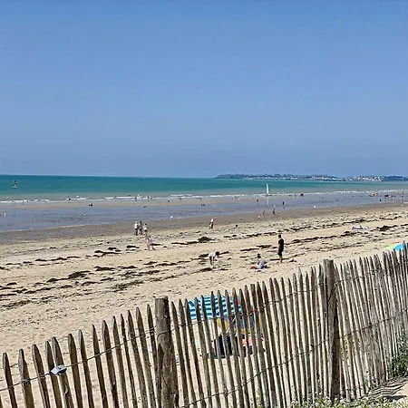 Maison De Plain-pied Avec Jardin, A 200m De La Et 400m Des Commerces - Fr-1-361-58 Jullouville-les-Pins