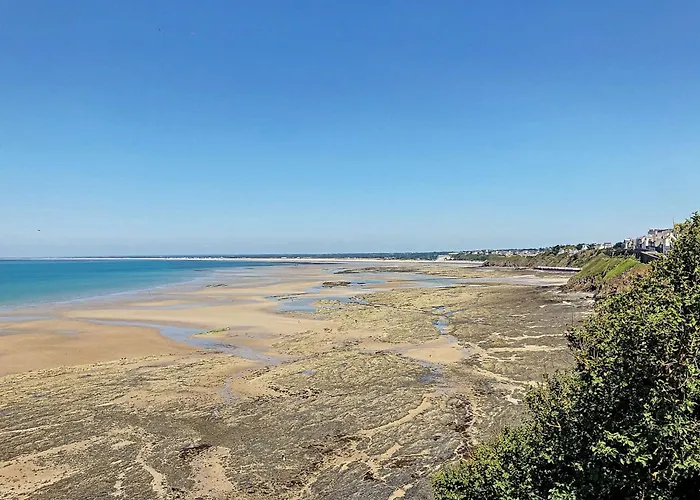 Maison De Plain-pied Avec Jardin, A 200m De La Et 400m Des Commerces - Fr-1-361-58 Casa vacanze